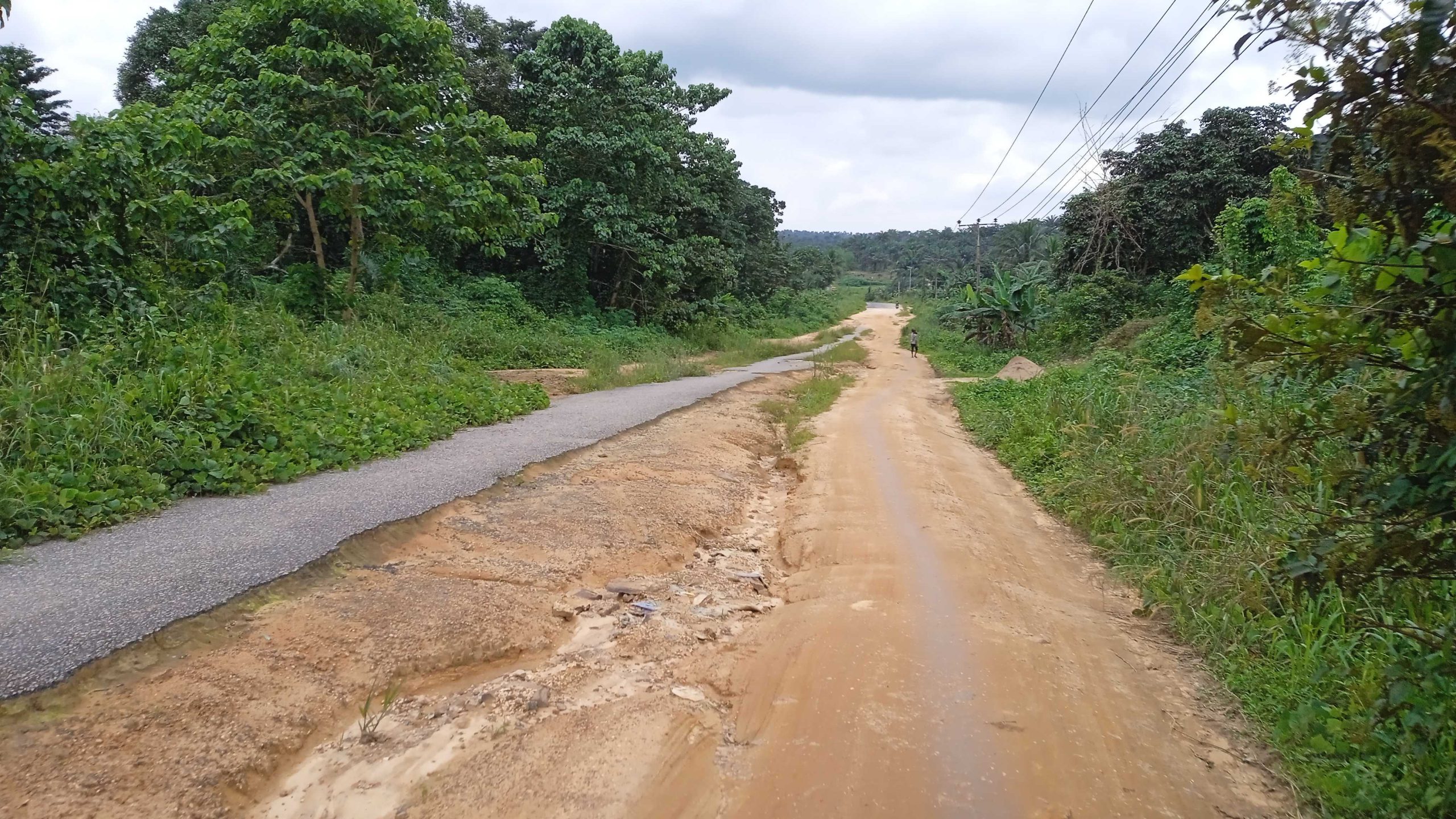 Motorists Face Hardship As Contractor Abandons Okurikang-Akpap-Creek Town Road Rehabilitation